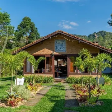 Chalés Jardim Das Bromélias