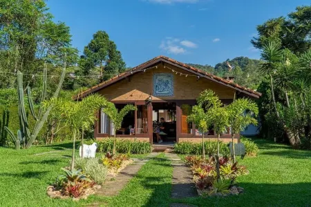 Chalés Jardim Das Bromélias