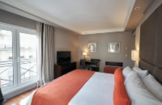 Carles Hotel