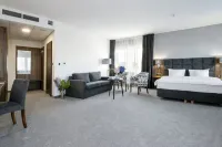 DB Hotel Wrocław Hoteles cerca de ACTIVESHOP - wholesale cosmetics and hairdressing