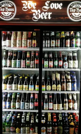 Lodge at Tap Haus Отели в г. Раффорд