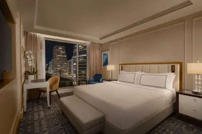 Azur Legacy Collection Hotel Hotels in Vancouver