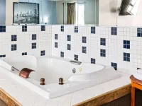 Super 8 by Wyndham Pittsburgh/Monroeville Hotels in Monroeville