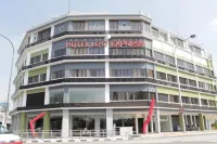 Leo Express Hotel Hotel di Pudu