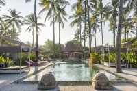 PinkCoco Gili Air - Constant Surprises & for Cool Adults Only - Infinity Pools