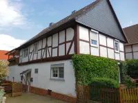 Small Apartment in Hesse with Terrace and Garden - Homestays