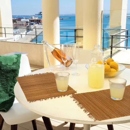 Plaza Mina Suites - Adults Recommended by Luxury Suites Cadiz