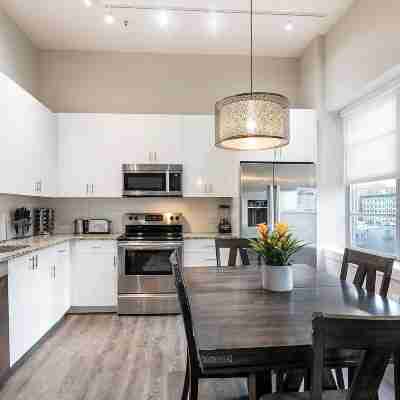 Charming 2Br Retreat Steps from the French Quarter Rooms