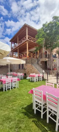 Imroz Begonvil Отели в г. Гёкчеада