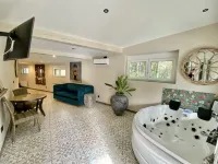 Akla Hotel Palacio Torre de Ruesga Hotels in Rada