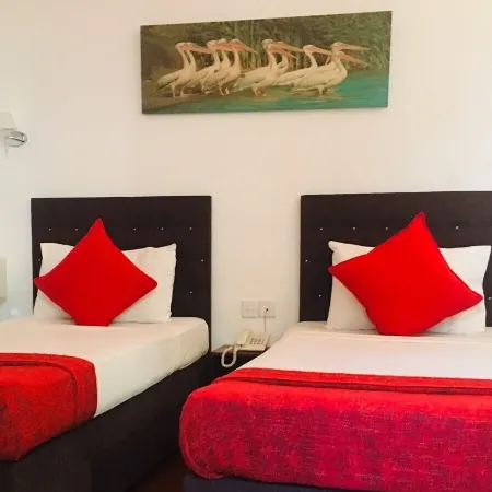 The Ocean Pearl Hotel Negombo