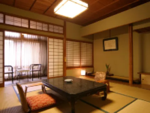 旬彩之宿Iwayu日式旅館 三朝町酒店