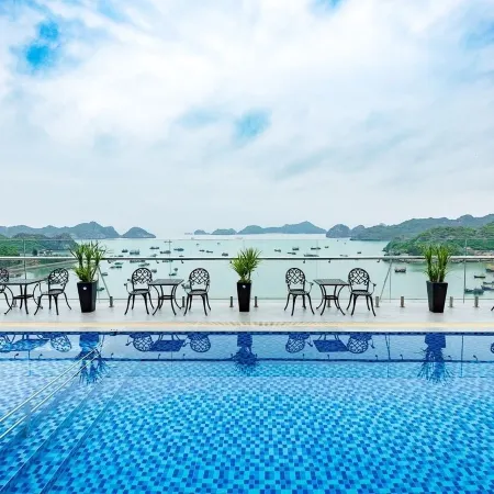 Cat ba Paradise Hotel - Sky Bar & Massage