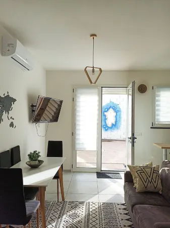 Kolossoi Guest House