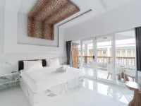 Sea Shell Resort Hotels in Gili Trawangan
