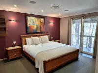 RidgeView Hotels in Singleton