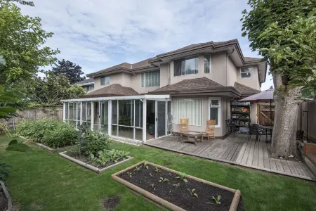 Fraser River Richmond Bed and Breakfast