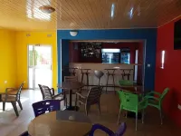 Ticheze Lodge and Car Hire - 3 звезды