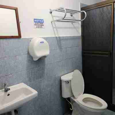 Hotel Montecristi near the Airport Rooms