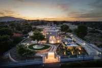 Cavos Boutique Homes