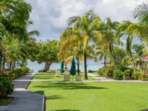 Romantic Retreat 43B Hotels in Dickenson Bay