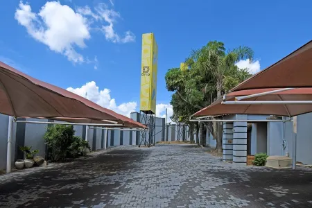 Orchids Lodge Отели в г. Сэндтон