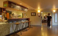 Awaroa Lodge - bar