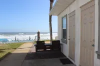 Shoreline Suites & Cabana Cottages – Beachfront