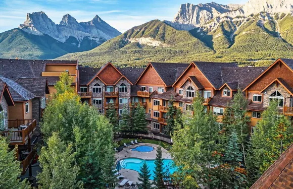 斯通裏奇山度假村