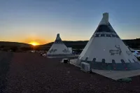 Grand Canyon Glamping Resort Hotels in Meadview