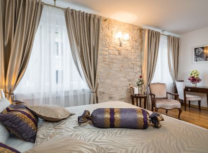 Priska Heritage Rooms