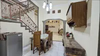 Rumah 4 Kamar w/150 Mbps & Home Theater Hotel di Sungai Kedukan