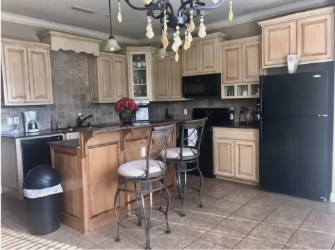 Looking for a fantastic home that is well-stocked? Look no further!