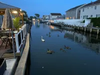 Waterfront Beach House 30 Min from New York City