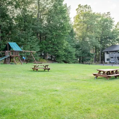 Lazy Bear Lodge on snow/UTV trails and lake