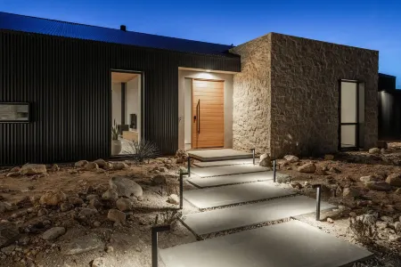 Ren House | Luxury Nature Retreat w/ Pool & Spa