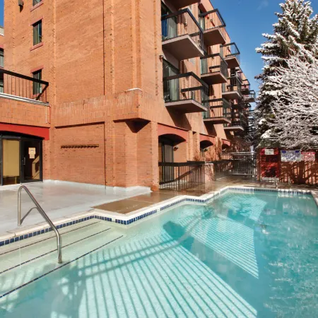 Shadow Ridge by All Seasons Resort Lodging