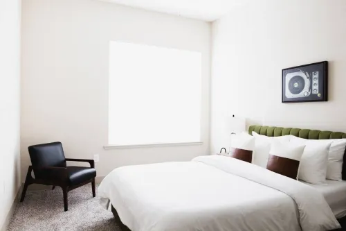 Charming Retreat Steps from Attractions - Comfortable Stylish Escape Hotels in Montgomery
