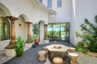 Canyon Views and Plunge Pool - Luxurious Tranquil Retreat