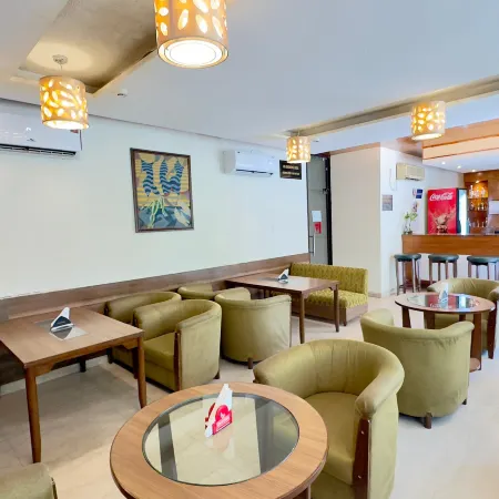 Hotel Park View Отели рядом с достопримечательностью «Сад Роз»