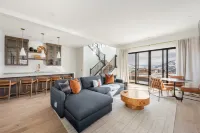 Proximity to Deer Valley East and Breathtaking Natural Beauty with Unparalleled Elegance