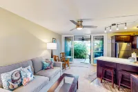 Updated Hale Ono Loa condo with ocean-view lanai and pool Hotels in Napili-Honokowai
