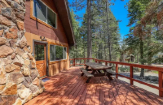 Charming Cabin with Deck and Community Pool - Cozy Mountain Retreat Hotels in Homewood