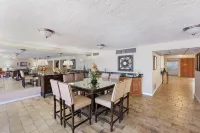 Wrap-Around Balcony and Pool Access - Stunning Beachfront Oasis Hotel a Redington Beach