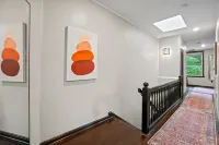 Heart of DC: Luxury Extended Stay with Views! - Homestays