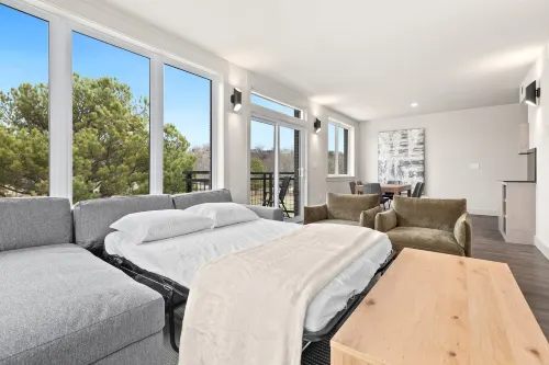Luxury Lofts with Bike Storage and Trails Nearby - Cozy Mtb Haven Hotels in Bella Vista