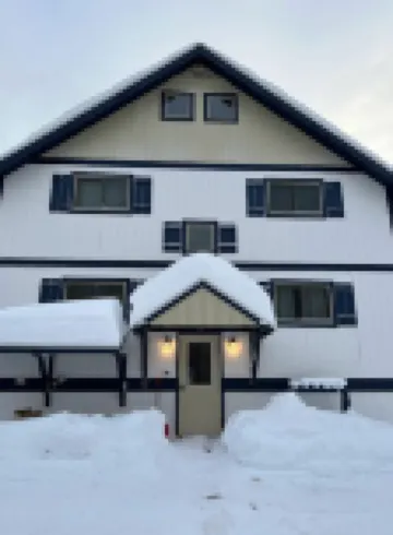 Cozy Retreat with Modern Conveniences - Charming Alpine Escape