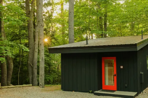 Charming Cabin with Outdoor Fire Pit and Cozy Nook - Enchanting Retreat Hotels in Freeport