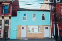 Artist Retreat with Modern Amenities - Cozy and Inviting Escape Hotel in zona RIDC Industrial Park