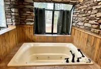 Pine Ridge Lodge | Your Private Mountain Oasis Hotels in Navajo County